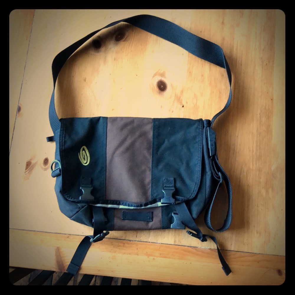 Timbuk2 shoulder bag